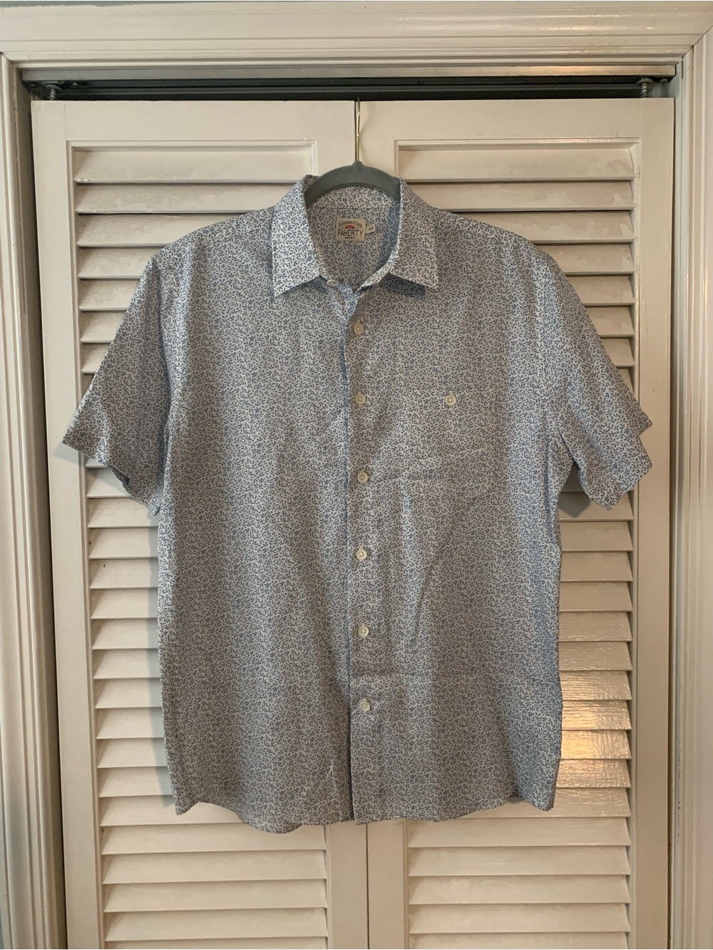 Faherty Men’s short sleeve button up shirt